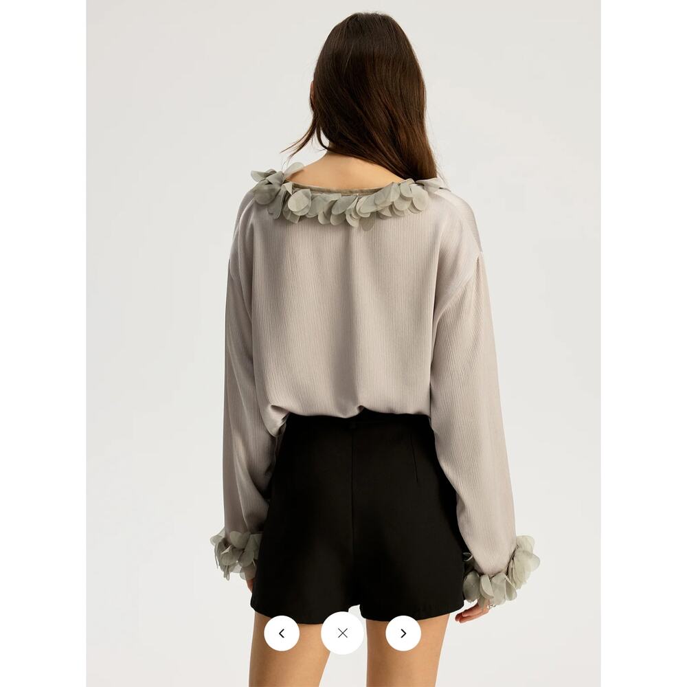 NWT Commense Floral Petal Trim V-Neck Shirt Sz L - Picture 6 of 7